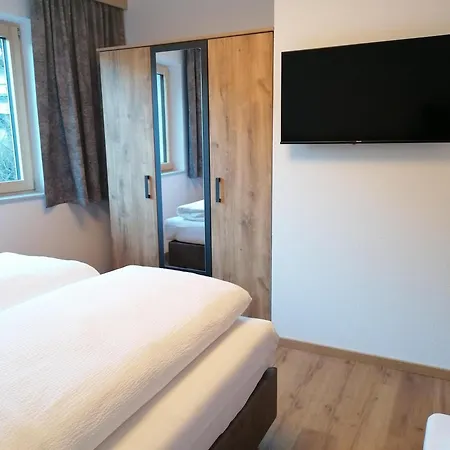 Eberharter Apartment *